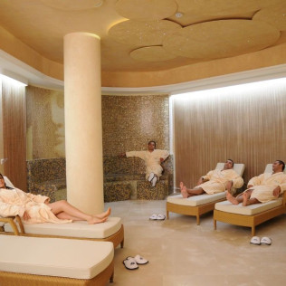 Escapada Romántica con Circuito Spa en Hotel Beatriz Toledo Auditorium & Spa 4* (Toledo)