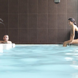 Escapada Romántica con Circuito Spa y Menú Degustación en Hotel Pazo los Escudos 5* (Vigo)