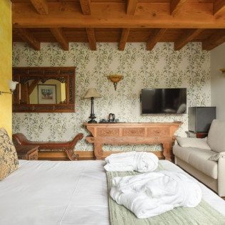 Escapada Romántica con Cena en Hotel & Spa Etxegana (Vizcaya)
