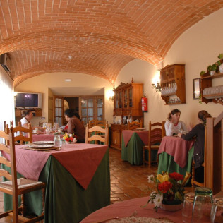 Escapada Romántica con Bañera de Hidromasaje, Cena y Vuelo en Globo para dos (Badajoz)
