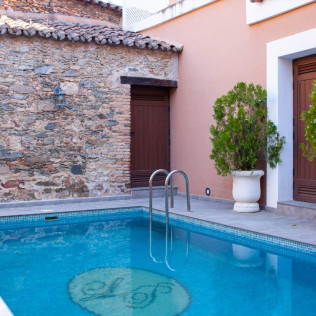 Escapada con Cena en Casa Rural La Pajarona (Siruela, Badajoz)