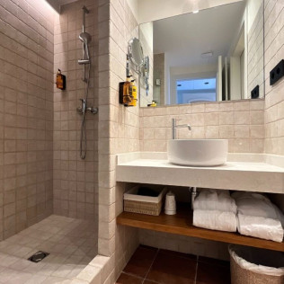 Escapada con Circuito Spa en Gran Claustre Boutique Hotel & SPA 4* y Moto de Agua para dos (Tarragona)