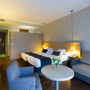 Escapada de Lujo: Acceso al Spa, Masaje y Cena en Hotel Spa Attica21 Villalba 4* (Villalba, Lugo)