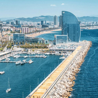 Escapada con Spa en Alexandre Hotel Frontair Congress 4* y Vuelo en Helicóptero para dos (Barcelona)