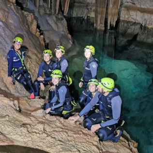 Espeleología en Cueva Marina y Rápel cerca de Cala Romántica (Mallorca)