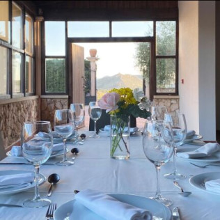 Ruta del Vino: Visita a Bodega, Cata y Menú Degustación para dos en Hotel Enoturismo Mainetes (Albacete)