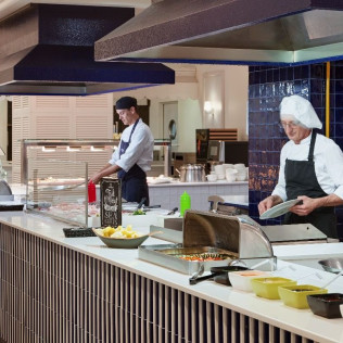 Circuito Spa y Comida en H10 Estepona Palace Spa 4* (Málaga)