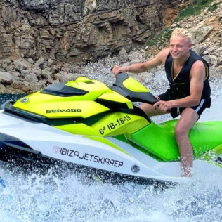 Excursión en Moto de Agua a Cala Tarida o Cala Conta (Ibiza)