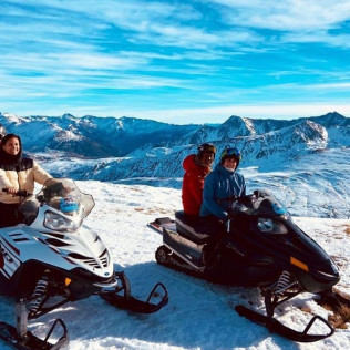 Excursión Nocturna Privada en Moto de Nieve Biplaza - 2 motos de nieve (Encamp, Andorra)