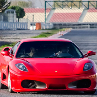 Conducir Ferrari F430 y Lamborghini Gallardo en el Circuit de Barcelona-Catalunya Gran Premio (4,7km)