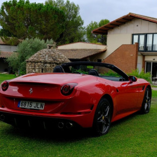 Conducción de Ferrari California T por Carretera (Fraga, Huesca)