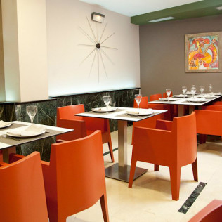 Fin de Semana Romántico: 2 Noches con Cena en Hotel Sercotel Tres Luces 3* (Vigo, Pontevedra)