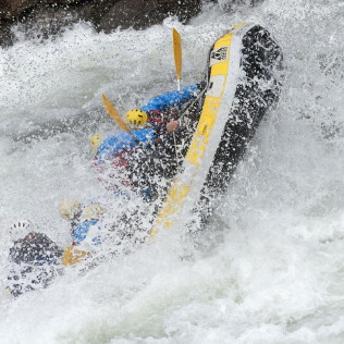 Fin de Semana de Aventura con Rafting y Actividad a Elegir en Hotel Florido (Sort, Lleida)