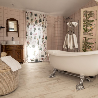 Escapada con Cena en Habitación Doble o Suite de Aal Cachucho (San Agustín del Guadalix, Madrid)