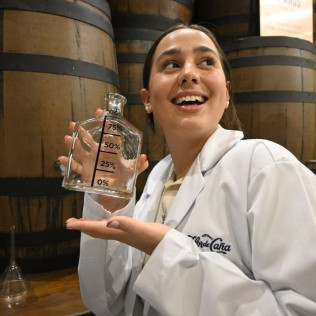 Tour Maestro Ronero en Flor de Caña Experiencia (Madrid)