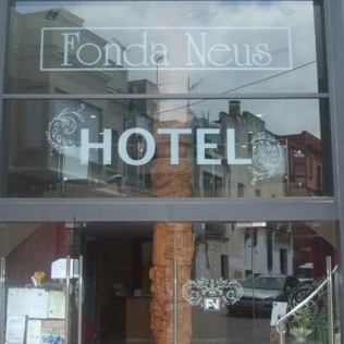 Escapada con Visita a Cavas Freixenet en Hotel Fonda Neus (Sant Sadurní d'Anoia, Barcelona)