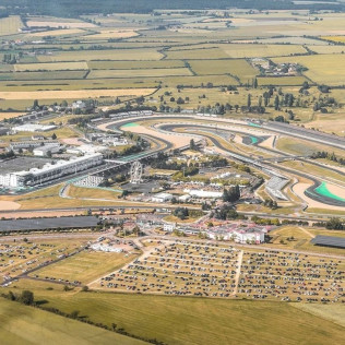 Copilotaje de Conducción para dos en Fórmula 1 Triplaza (Magny-Cours, Francia)