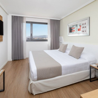 Escapada con Cena en Alexandre Hotel Frontair Congress 4* (Sant Boi, Barcelona)
