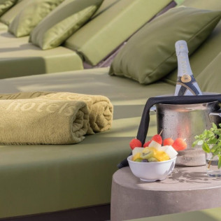 Day Pass con Circuito Spa, Acceso a Piscinas, Cama Balinesa, Cava y Almuerzo para dos en HM Ayron Park 5* (Palma de Mallorca) 