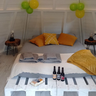 Escapada de 2 Noches con Desayuno en Glamping The Teepee (Mombeltrán, Ávila)