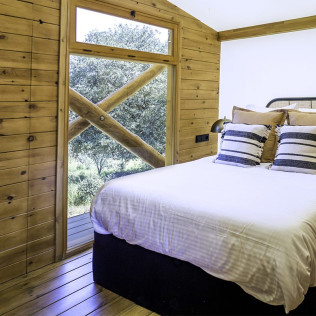 Escapada de 2 Noches con Desayuno en Suite o Junior Suite de Glamping La Dehesa Experiences (Adamuz, Córdoba)