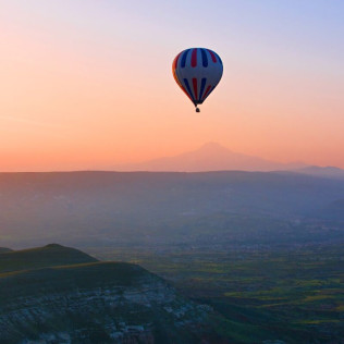 Vuelo en Globo con Cava, Desayuno, Fotos y Vídeo en Aranjuez (Madrid)