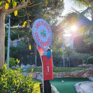 Entrada a Golf Fantasia (Palmanova, Mallorca)
