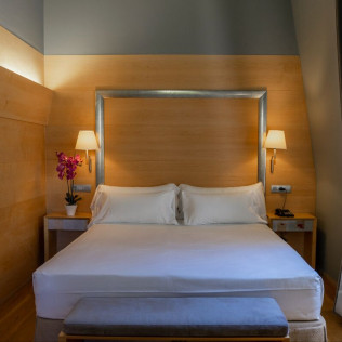 Escapada Romántica con Cena Especial en Habitación Superior de Balneario de Panticosa 4* (Huesca)