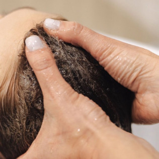 Head Spa: Ritual Experiencia en Rochel Estilistas (Cerdanyola del Vallès, Barcelona)