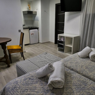 Escapada de 1 o 2 Noches con Opción a Cena en Sinagoga Posada Real 4* (Peñaranda de Duero, Burgos)