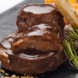 Comida o Cena para dos en Restaurante Las Corchuelas del Hotel Hospes Palacio de Arenales & Spa 5* (Cáceres)