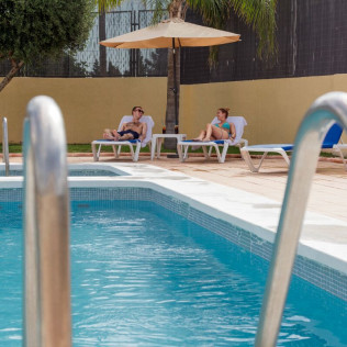 Escapada de 2 Noches en Hotel Abril (San Juan, Alicante)