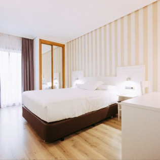 Escapada de 2 Noches con Desayuno y Acceso Privado al Spa en Hotel Alfonso I 4* (Tui, Pontevedra)