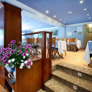 Escapada con Desayuno con Opción de Comida o Cena en Hotel Montané 3* (Arinsal, Andorra)
