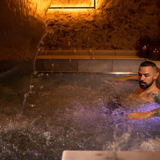 Termal Experience: Recorrido Termal con Masaje Relajante en RVHotels y Balneario Broquetas Spa Termal*** (Barcelona)
