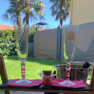 Escapada con Spa Privado, Cava y Aperitivos en Bulle d'Eden (Bayona, Francia)