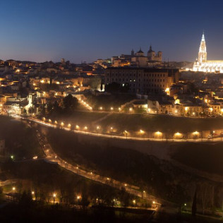 Circuito Spa, Masaje y Cena Romántica en Hotel Beatriz Toledo Auditorium & Spa 4* (Toledo)