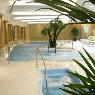 Circuito Spa, Masaje y Cena Romántica en Hotel Beatriz Toledo Auditorium & Spa 4* (Toledo)