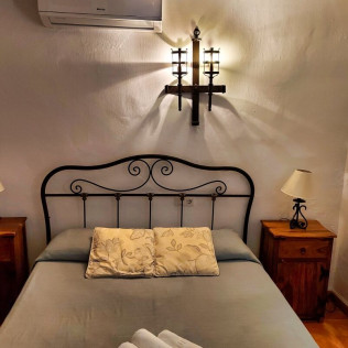 Escapada de 2 Noches con Cena en el Hotel Posada La Plaza (Canillas de Albaida, Málaga)