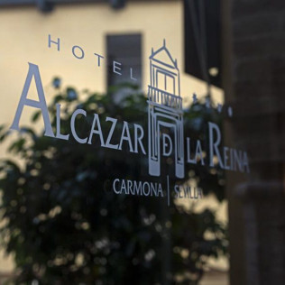 Escapada con desayuno en Hotel Alcázar de la Reina 4* (Carmona, Sevilla)