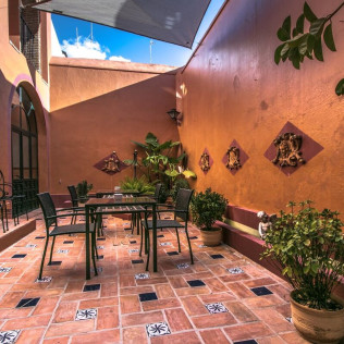 Escapada con Bañera Hidromasaje en Hotel El Rincón de las Descalzas 3* (Carmona, Sevilla)