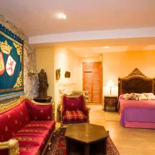 Escapada con Visita a Bodega en Castillo de Curiel 4* (Valladolid)