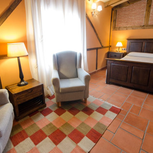Escapada con Desayuno en Hotel Rural Cerro Príncipe (La Garrovilla, Badajoz)