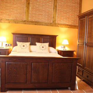 Escapada en Hotel Rural Cerro Príncipe con Visita y Cata para dos en Bodega Las Encomiendas (Badajoz)