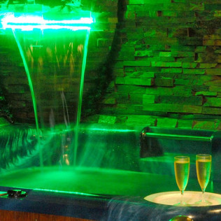 Escapada de 2 Noches con Spa Privado Romántico y Masaje Opcional en El Huerto del Abuelo (Almiruete, Guadalajara)