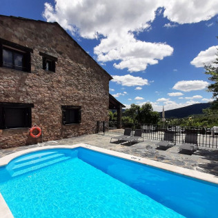 Escapada de 2 Noches con Spa Privado Romántico y Masaje Opcional en El Huerto del Abuelo (Almiruete, Guadalajara)