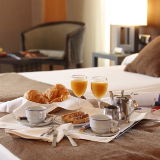 Escapada con Spa y Cena en Hotel Congreso 4* (Teo - Santiago de Compostela, A Coruña)