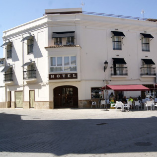 Escapada con Desayuno en Hotel La Encomienda (Moraleja, Cáceres)