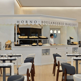 Escapada con Desayuno en el Hotel H10 Estepona Palace 4* (Málaga) 