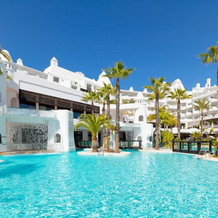 Escapada con Desayuno en el Hotel H10 Estepona Palace 4* (Málaga) 